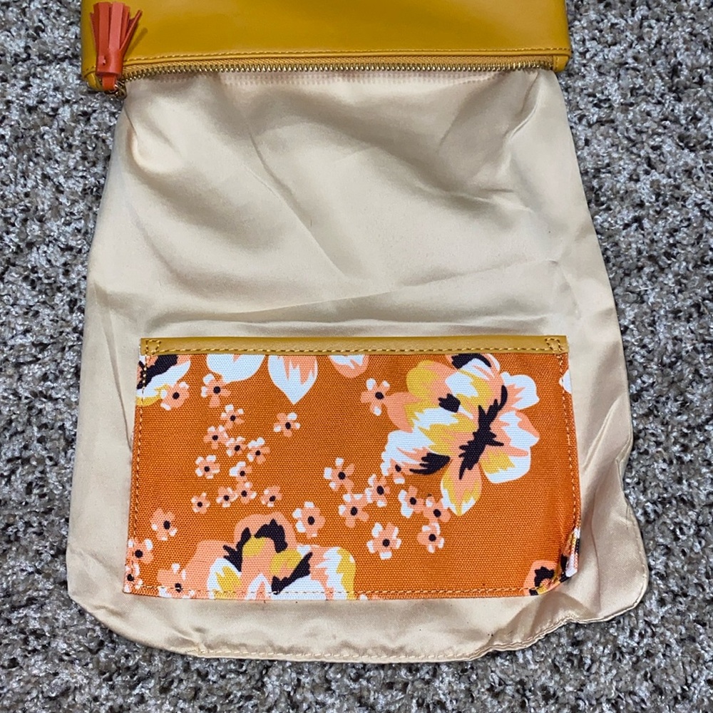 🐛Rachel Pally Orange Floral Clutch! - Picture 11 of 11